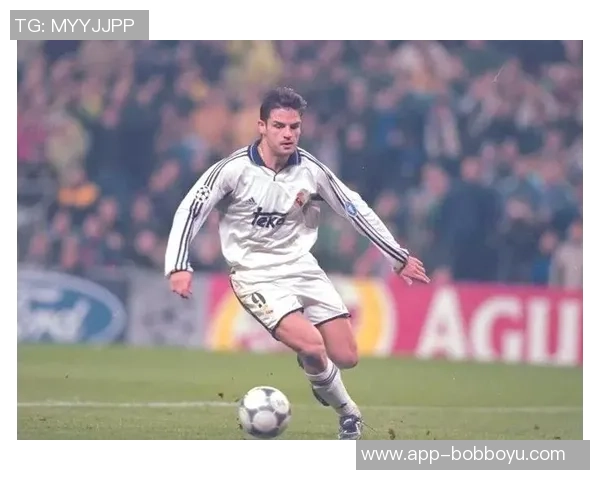 莫伦特斯批评皇马表现失控球员位置不当影响整体发挥