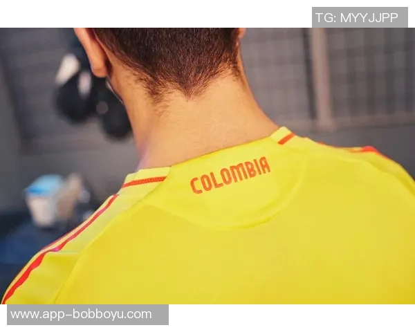 亚马尔开设个人油管频道展示迪亚斯哥伦比亚球衣引发球迷热议